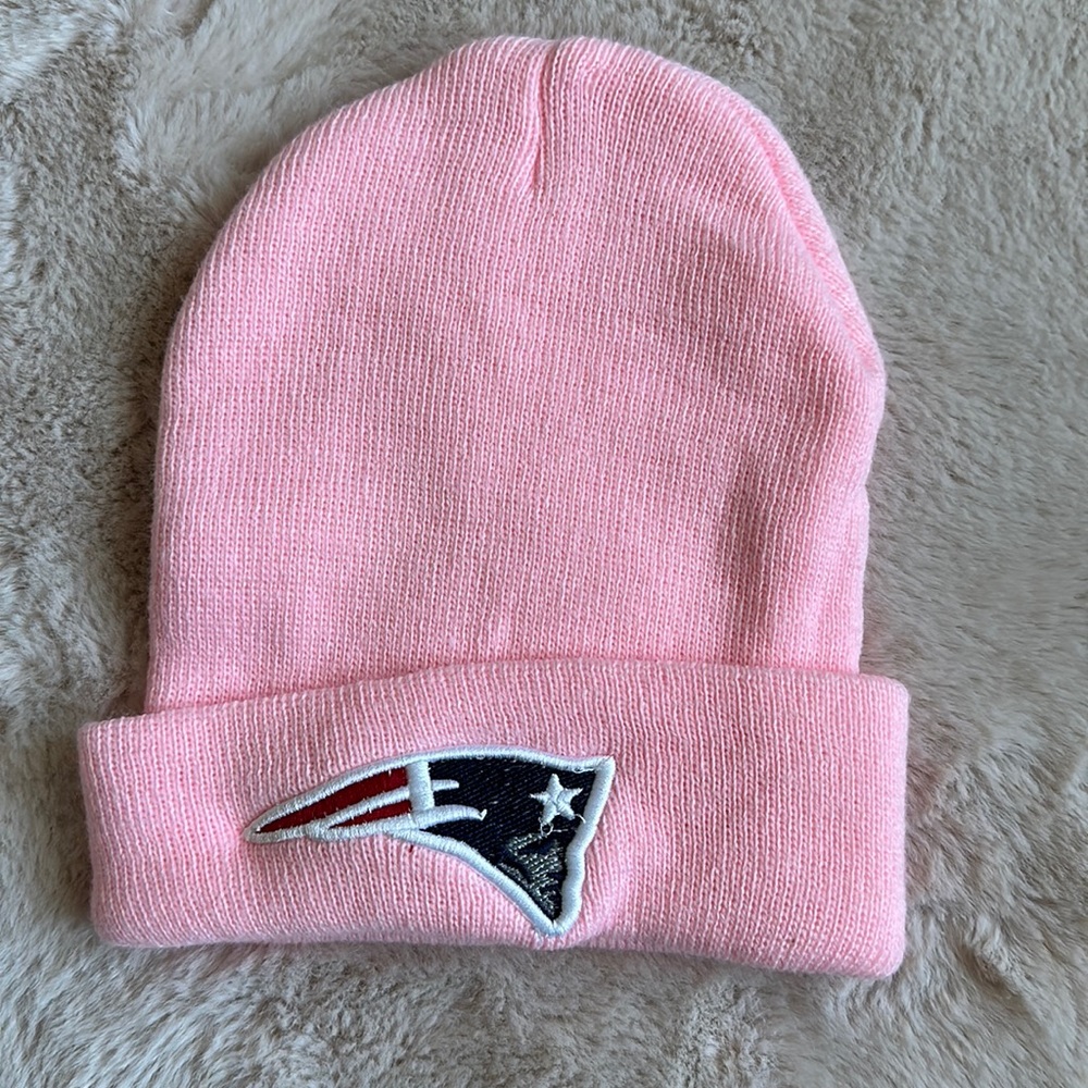 Brand new New England Patriots beanie. No tags.